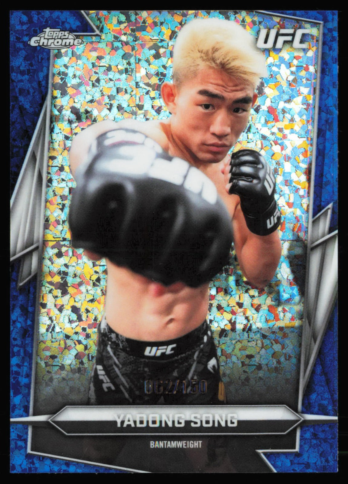 Topps Chrome UFC Blue Mini Diamonds Refractor UFC Yadong Song 45 /150